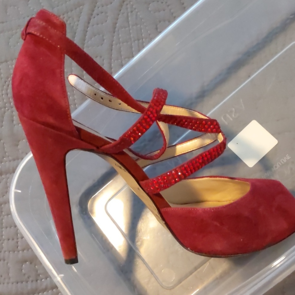 Shoes - Picture 2 of 3